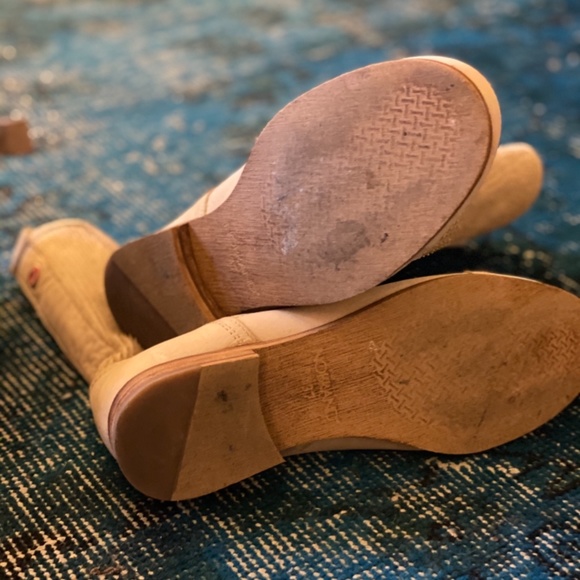 Ankle boot soft and supple Nubuck ♥️NWOT♥️ - Picture 9 of 9